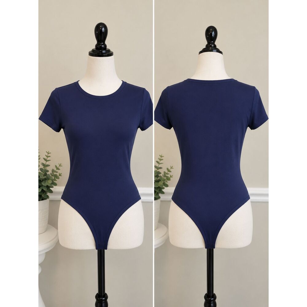 Women’s Navy Blue Short Sleeve Bodysuit Size L Crew Neck Stretch Basic Top